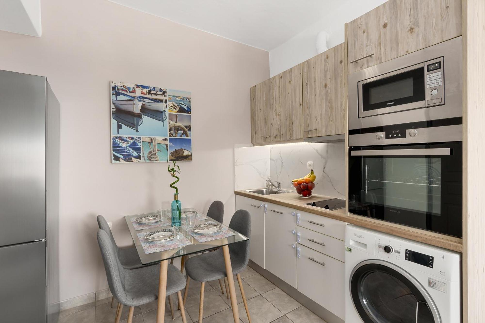 Nikos Apartments Agia Marina  Luaran gambar